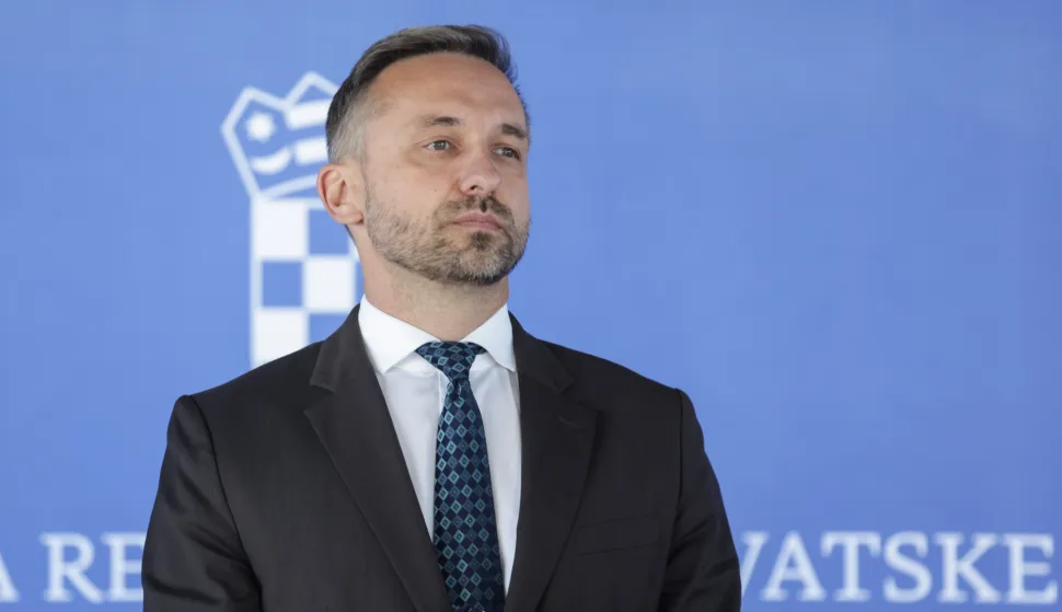 Zagreb, 03.10.2025.- Izjave ministara Marka Primorca, Marina Piletića i ministrice Irene Hrstić nakon sjednice Vlade RH na temu rebalansa proračuna.foto HINA/ Admir BULJUBA&Scaron;IĆ/ abu