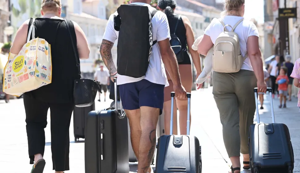 Rijeka 30.06.2025.Turisti korzo Foto Marko Gracin