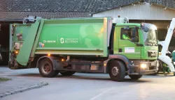 Osijek, 17. 09. 2025., Ružina ulica 11a, UNIKOM d.o.o., posjet gradonačelnika, djelatnici, vozila za prikupljanje otpada, otpad, smeće, odvajanje smeća, nova vozila, kamion, kamioniSNIMIO BRUNO JOBST