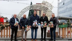 Grad Vukovar donirao prigodne paketiće hrvatskoj djeci u Vojvodini