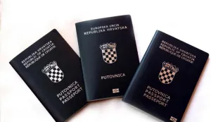 30.12.2017., Sibenik - Od 01. sijecnja zahtjev za izradu nove putovnice moci ce se predati elektronskim putem. Opcija je dostupna grdjanima koji posjeduju elektonicku osobnu iskaznicu s potpisanim certifikatom, a zahtjev se predaje putem sustava e-gradjani.Photo: Dusko Jaramaz/PIXSELL