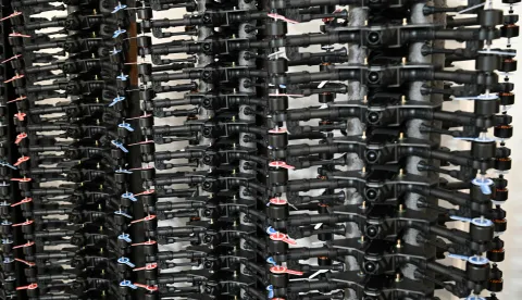 Potpredsjednik Vlade Republike Hrvatske i ministar obrane Ivan Anu&scaron;ić posjetio je danas, 25. srpnja 2025. u Osijeku tvrtku Orqa koja razvija i proizvodi FPV dronove kojima Ministarstvo obrane oprema Hrvatsku vojsku.