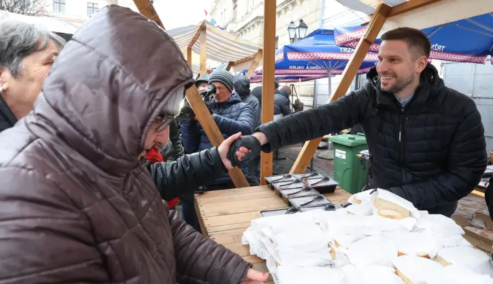 ivan radić, fi&scaron; paprika&scaron;, Badnjak 2025