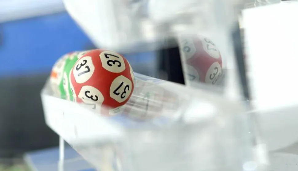 16.03.2012., HRT, Zagreb - Kuglice i bubanj za Loto izvlacenje igara na srecu Hrvatske lutrije, ilustracija.Photo: Sanjin Strukic/PIXSELL------zadnja3 st color