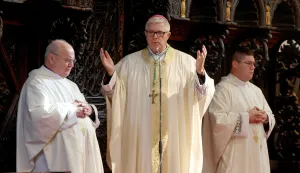 Zadar, 25.12.2025. - Na svetkovinu Božića svečano misno slavlje u katedrali sv. Sto&scaron;ije predvodio je zadarski nadbiskup Milan Zgrablić.Na fotografiji: Milan Zgrablić, Foto: HINA/Zvonko KUCELIN