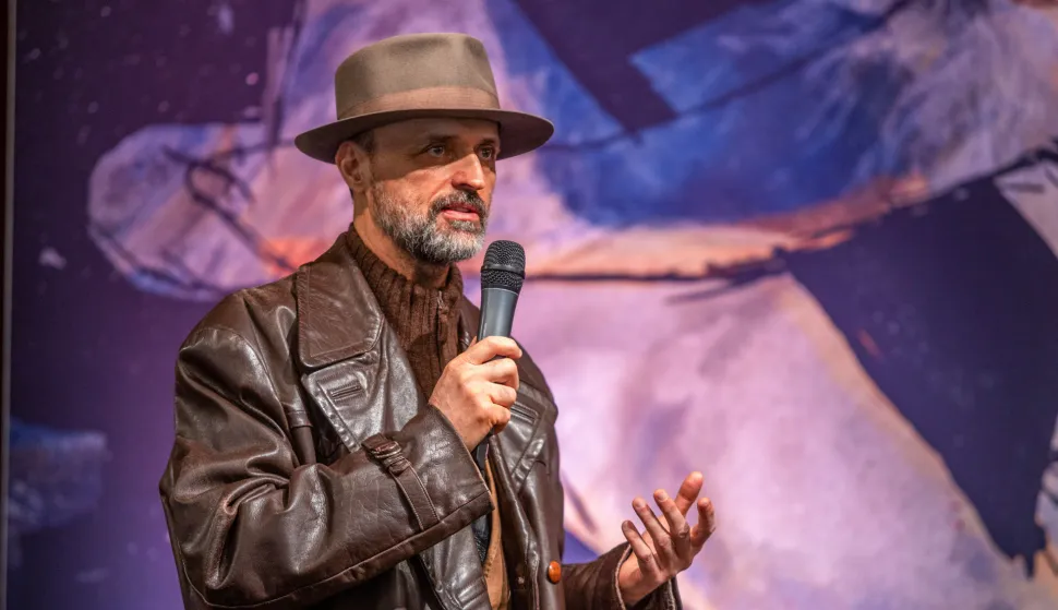 01.12.2025., Pula - Predstavljanje romana "Suncanik" Damira Karakasa u sklopu 31. Sa(n)jam knjige u Istri. Damir Karakas Photo: Srecko Niketic/PIXSELL