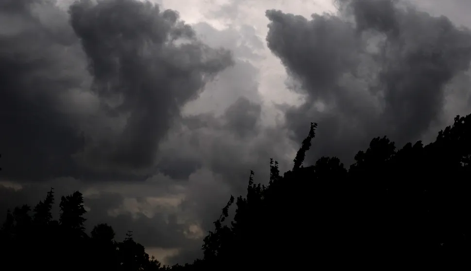 Osijek, 08. 07. 2025., slobodnjak; slobodnjaci; ki&scaron;a, nevrijeme, oblak; oblaci; olujni oblak; olujni oblaciSNIMIO BRUNO JOBST