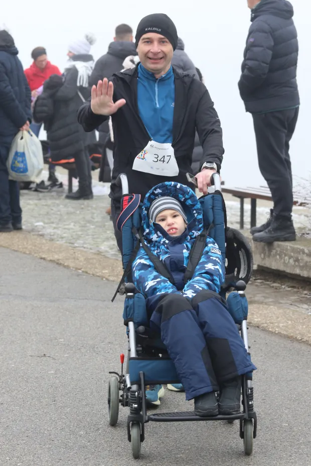 U četvrtak, točno u podne, đir preko mostova uz Dravu