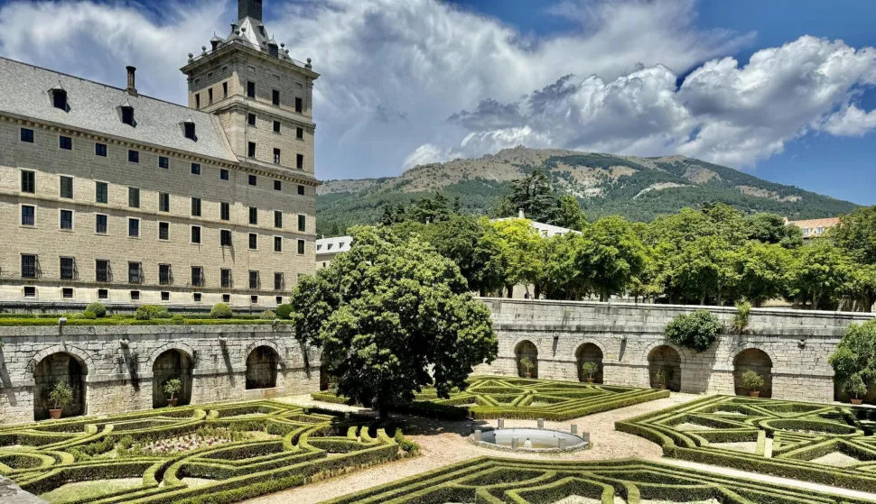 MOĆ I SJAJ HABSBURGOVACA