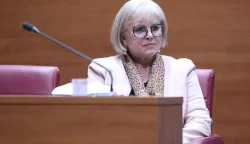 28.03.2025., Zagreb - Zastupnici su glasovanjem o raspravljenim tockama dnevnog reda zavrsili tjedni rad Sabora. Zastupnica Barbara Antolic Vupora nakon duzeg vremena u Saboru Photo: Patrik Macek/PIXSELL