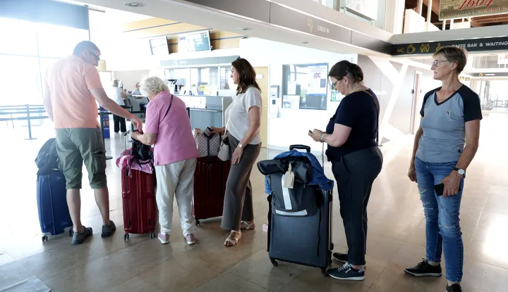 Klisa, 13. 06. 2025., Zračna luka Osijek, ZLO, obilazak, detalji, ilustracije,check in, predaja kofera; prtljaga; prijava; let; zrakoplov; putnici; putnik; turist; turistiSNIMIO BRUNO JOBST