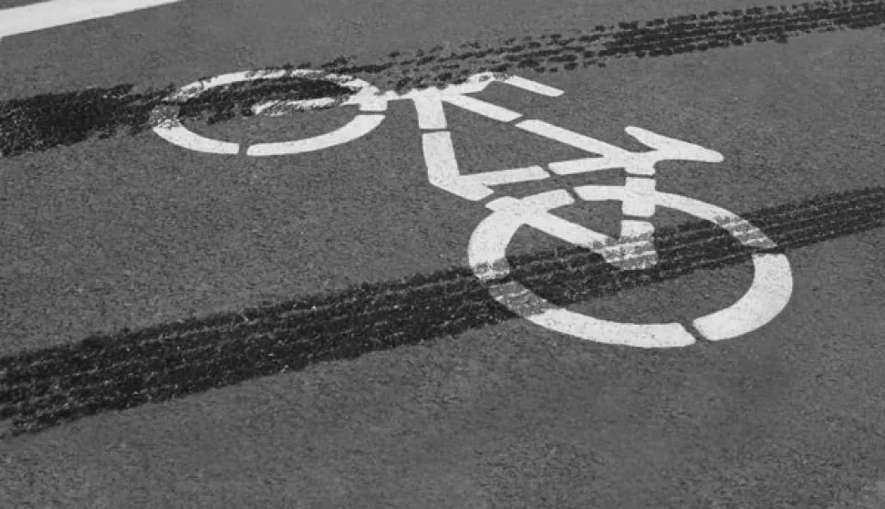 Te&scaron;ko ozlijeđen biciklist u naletu automobila u Slavonskom Brodu, bicikl, nesreća, ilustracija