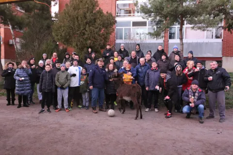 Osijek, 31. 12. 2025, Dragonjska ulica, tradicionalna nogometna utakmica stanara i 3. poluvrijeme.snimio GOJKO MITIĆ