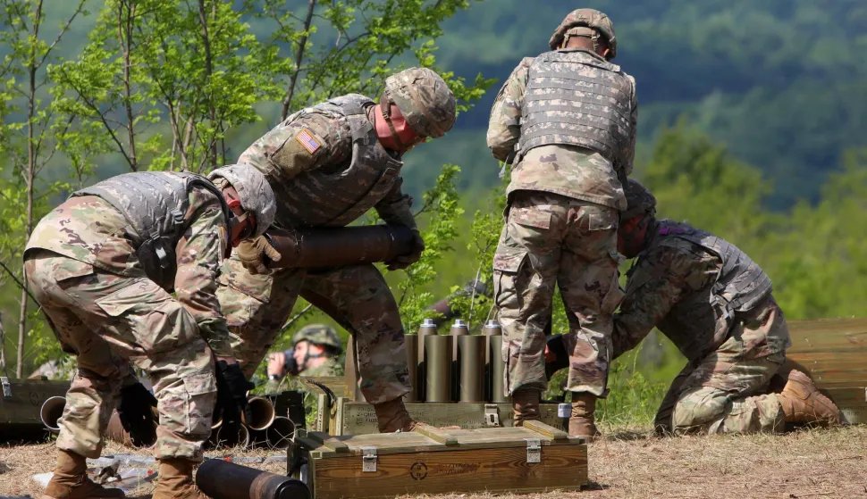 23.05.2021., Slunj - Na vojnom poligonuu Eugen Kvaternik u Slunju u tijeku je medunarodna vojna vjezba Immediate Response 21. Medijima je prikazana obuka Multinacionalne manevarske bojne s borbenim oklopnim vozilima Patria, Svarun i Bradley te bojno gadanje multionacionalne topnicke bojne i americke topnicke bojne.rPhoto: Kristina Stedul Fabac/PIXSELL