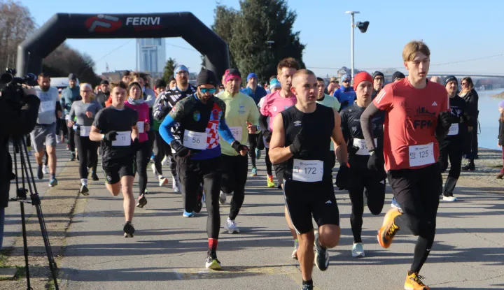 Osijek, 01. 01. 2026, Promenada kod IKTUSA, Točno u podne tradicionalna Novogodi&scaron;nja utrka.snimio GOJKO MITIĆ