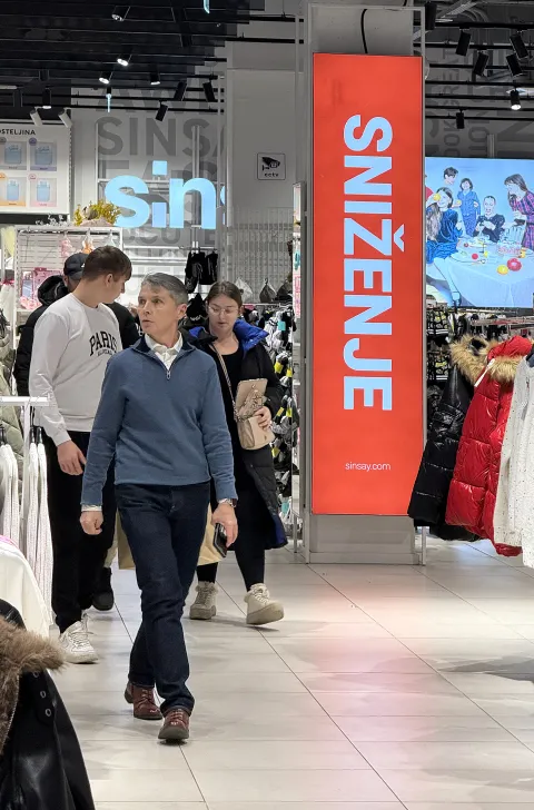 Osijek, 02. 01. 2026., Portanova, sezonsko sniženje, sezonska sniženja, sniženje, popusti, popust, popusti, kupovina, shopping, SNIMIO BRUNO JOBST
