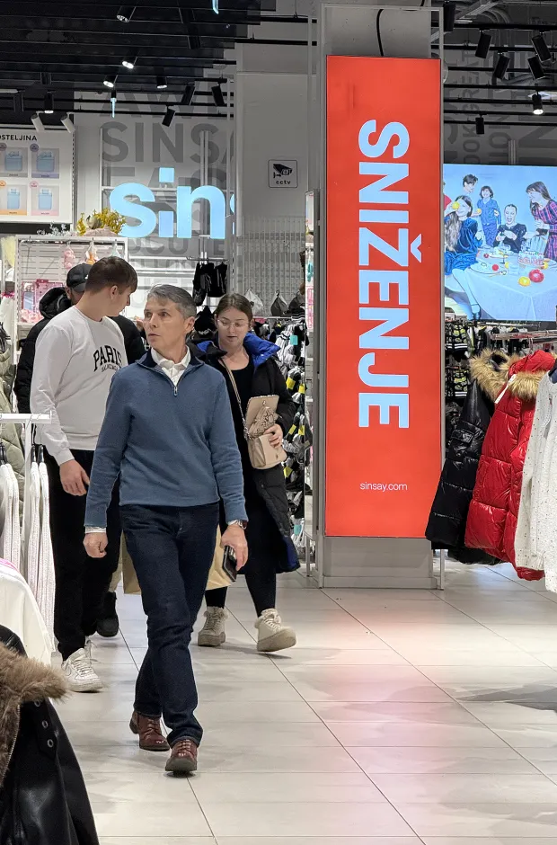 Osijek, 02. 01. 2026., Portanova, sezonsko sniženje, sezonska sniženja, sniženje, popusti, popust, popusti, kupovina, shopping, SNIMIO BRUNO JOBST