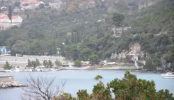 Dubrovnik, 10.01.2019 - Tri osobe lake su ozlijeđene, a za jo tri se traga u poaru koji je izbio u Hidroelektrani Dubrovnik u mjestu Plat u četvrtak ujutro.foto HINA/ Baldo MARUNČIĆ/ ik