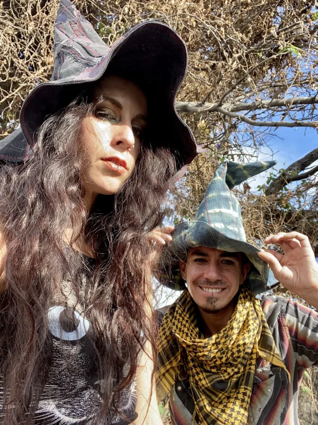 Mind Over Hatter - inovativni modni brend: Stare traperice kao &scaron;e&scaron;iri i rukavice, a metal s ulice - nakit