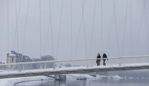 06.01.2026., Osijek - Snijeg i niske temperature nisu sprijecile osjecane da izadju na ulice i uzivaju u zimskom ugodjaju Photo: Davor Javorovic/PIXSELL