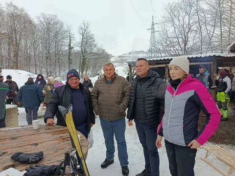 Snijeg čekali godinama, i dočekali: Radi skijali&scaron;te Cerovi - zoljanski Kronplatz
