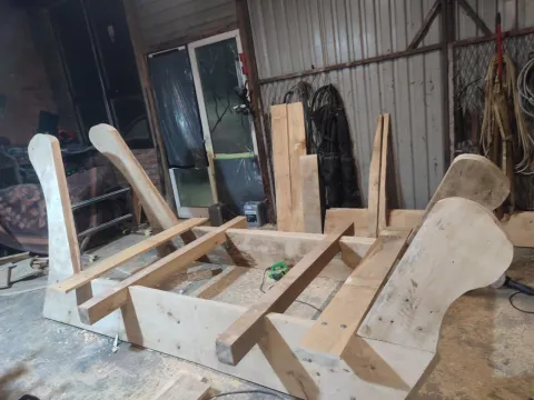 Sveti Đurađ - Goran Zlatunić djeci iz sela cijelu noć izrađivao sanjke