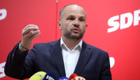 Zagreb, 21.08.2025 - Konferenciju za medije predsjednika SDP-a Sini&scaron;e Hajda&scaron;a Dončića. Na fotografiji Sini&scaron;a Hajda&scaron; Dončić.foto HINA/ Denis CERIĆ /dc