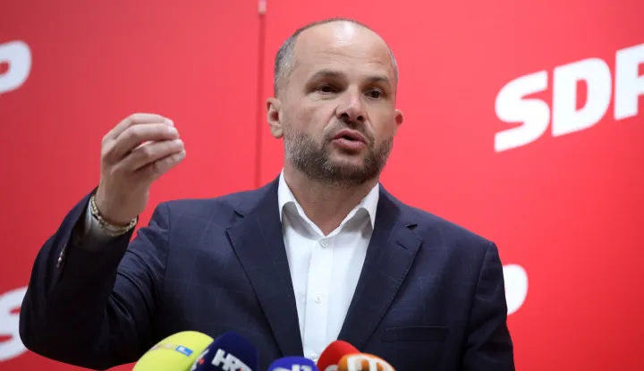 Zagreb, 21.08.2025 - Konferenciju za medije predsjednika SDP-a Sini&scaron;e Hajda&scaron;a Dončića. Na fotografiji Sini&scaron;a Hajda&scaron; Dončić.foto HINA/ Denis CERIĆ /dc