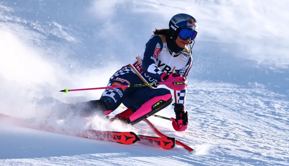 epa12543938 Zrinka Ljutic of Croatia competes in the first run of the Women's Alpine Skiing World Cup Slalom in Gurgl, Austria, 23 November 2025. EPA/ANNA SZILAGYI