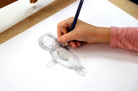 Osijek, 08. 01. 2026., Tvrđa, Dom tehnike, zimske radionice, djeca, Likovna radionicaSNIMIO BRUNO JOBST