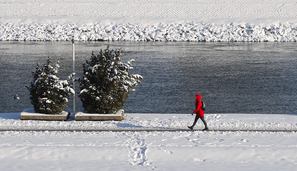 Osijek, 08. 01. 2026., promenada, &scaron;etnja; zima; snijeg, debeli minus; hladno vrijeme; zimska idila;slobodnjak, slobodnjakSNIMIO BRUNO JOBST