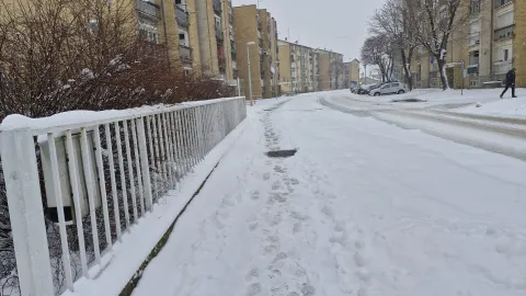Apel: Građani, čistite snijeg pred kućama!