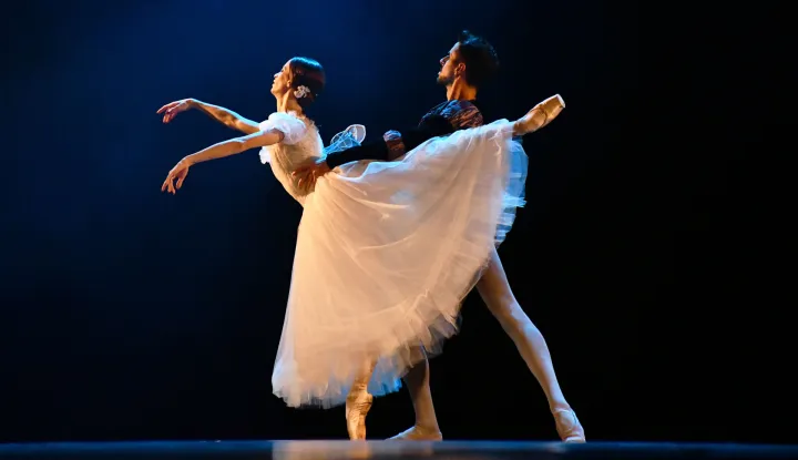 05.10.2022., Slavonski Brod - U Kazalisno-koncertnoj dvorani Ivana Brlic Mazuranic otvoreni su 19. Dana plesa posveceni nasoj slavnoj balerini Miji Corak Slavenskoj. Na svecanosti otvorenja, u sklopu gala veceri, nastupili su plesni ansambli Hrvatskog nacionalnog kazalista iz Osijeka, Hrvatskog nacionalnog kazalista iz Splita, Hrvatskog nacionalnog kazalista iz Zagreba, te Hrvatskog nacionalnog kazalista Ivan pl. Zajc iz Rijeke. Dani plesa, uz ove godine izvrstan i raznolik plesni priogram, trajat ce do srijede, 12. listopada. Photo: Ivica Galovic/PIXSELL