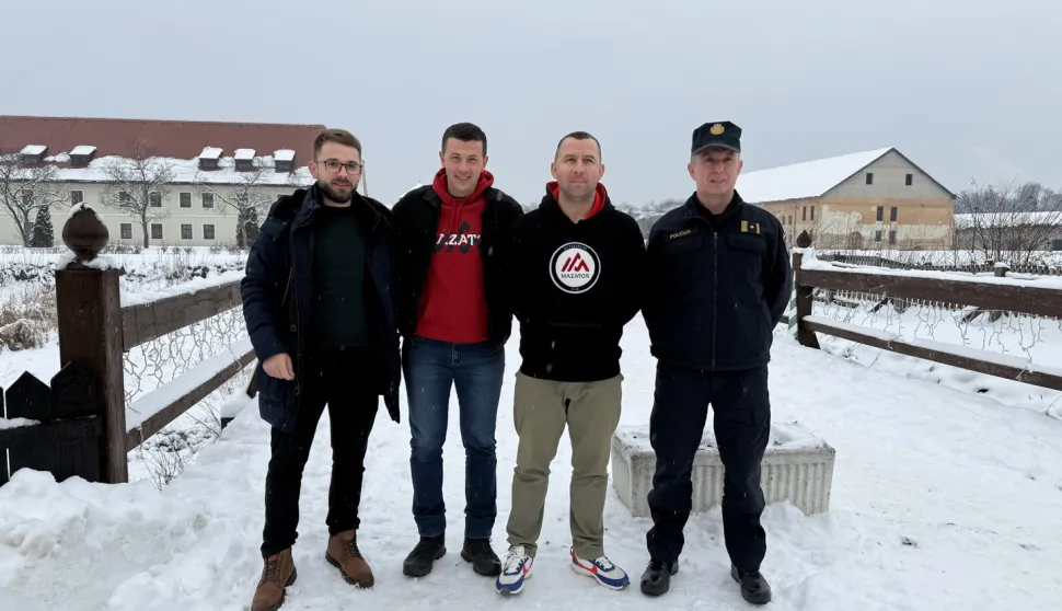 SLAVONSKI BRODU Kapelanovu stanu u petak je održana konferencija za novinare u povodu nadolazećeg, 9. izdanja Slavonske trke, sportske manifestacije u organizaciji Ultramaraton kluba Mazator, koja će se održati 7. i 8. veljače na slavonskobrodskim ulicama.2026.