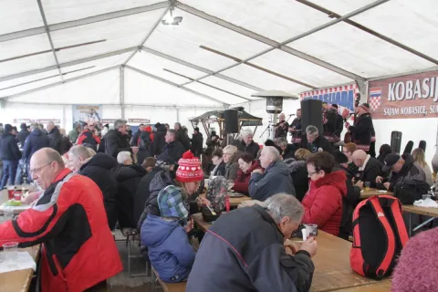 UHBDDR Duga Međa organizirao jubilarnu 15. Kobasijadu: Najbolju kobasicu proizveo Mirko &Scaron;ajkulić iz Ko&scaron;ke10. siječnja 2026.