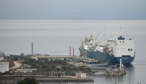 Credit: A. KRIŽANECCaption:Nakon 55 dana vratio se kući pro&scaron;irenih kapaciteta - &raquo;LNG Omi&scaron;alj&laquo;