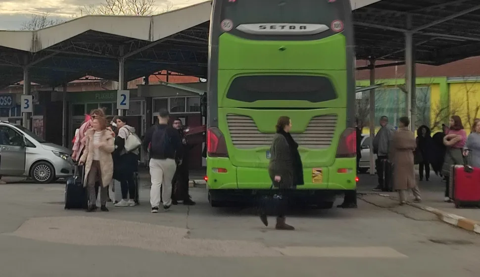 Putnici na autobusnom kolodvoru Županjafoto: Marija Le&scaron;ić Omerović