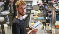 13.02.2024., Zagreb. Reportaza o karticnom placanju napojnica u caffe baru Quahwe. Photo: Sanjin Strukic/PIXSELL