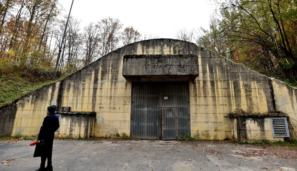 Dvor, 13.11.2024 (novosti) - obilazak bivse vojarne Cerkezovac gdje se u buducnosti planira graditi Centar za zbrinjavanje nuklearnog otpada, tekst V.Vesic.foto Davor Kovacevicnovosti