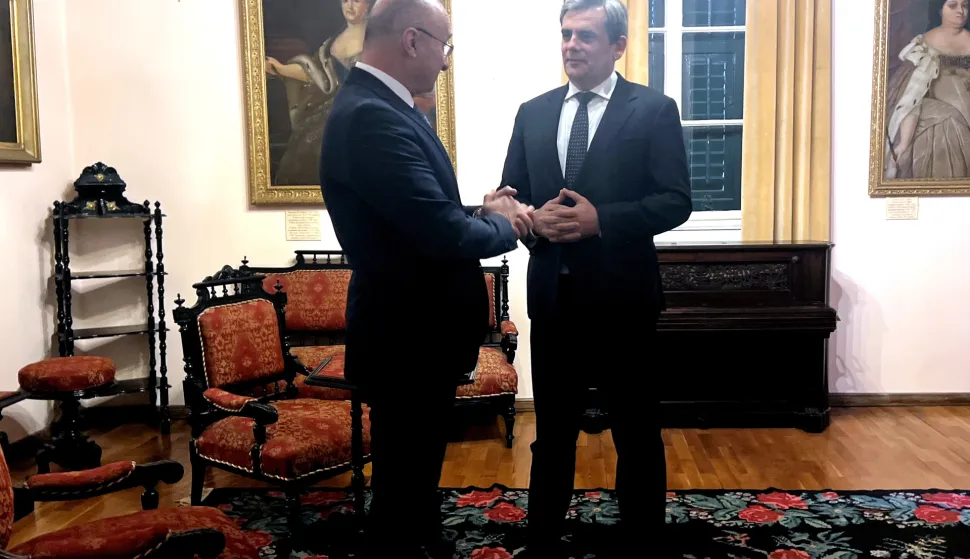 Podgorica, 13.1.2026.- ?ef hrvatske diplomacije Gordan Grli? Radman boravi u Crnoj Gori u sklopu obilje?avanja 13. sije?nja, Dana hrvatskog naroda u Crnoj Gori. Sudjelovao je u utorak na sve?anoj akademiji Bokeljske mornarice, a prethodno se sastao s crnogorskim kolegom Ervinom Ibrahimovi?em. foto HINA/ Damir Ramovi?/ ua