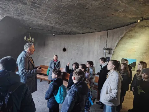 Uoči 15. siječnja, Dana mirne reintegracije hrvatskog Podunavlja, učenici Osnovne &scaron;kole "Mladost" Osijek, zajedno sa svojim učiteljicama Martom Gubinom i Jasnom Jakopović, obilježili su ovaj važan datum kroz edukativno-terenski program posvećen kulturi sjećanja, miru i pomirenju. 