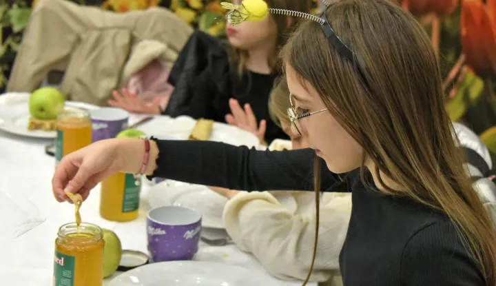 slavonija...vinkovci...08.03.2024.dvorana barun trenk; otvoreni 19. pcelarski dani, medjunarodni pcelarski sajam opreme i pcelinjih proizvoda, a prethodio je medni dorucak - med hrvatskih pcelinjaka, uz sudjelovanje ucenika nizih razreda os i vrtica;foto Gordan Panić