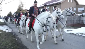 Čepin, 17. 01. 2026., Pokladno jahanje, konji, konj, kola s konjimaSNIMIO BRUNO JOBST