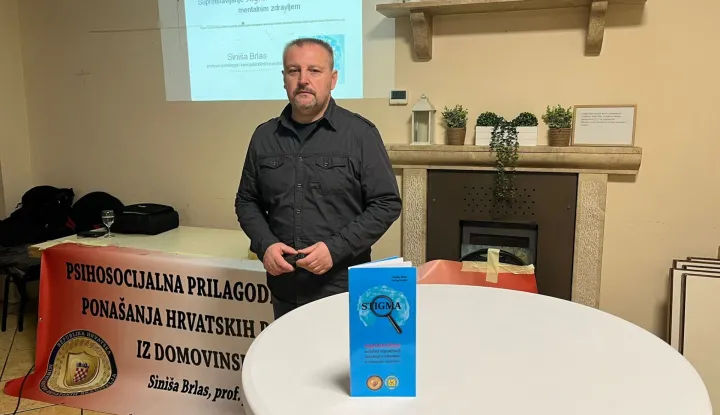 SLATINA - SIJEČANJ 2026. - Profesor Brlas predstavio je i publikaciju
