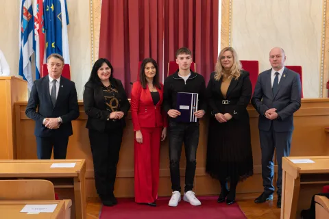 Osijek, 20. 1. 2026., Dodjela stipendija učenicima i studentimaGoran Ivanović; Mirna Habuda Stanić; Nata&scaron;a Trami&scaron;ak; stipendist; Daria Palo&scaron;; Josip Miletić; stipendije; stipendisti; učenici; studenti; obrazovanje; &scaron;kolovanje