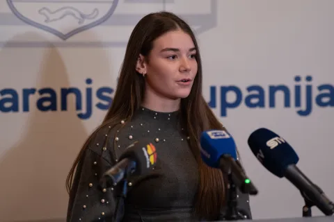 Osijek, 20. 1. 2026., Dodjela stipendija učenicima i studentimaPia Petra Pivić; stipendistica; učenica; stipendije; stipendisti; učenici; studenti; obrazovanje; &scaron;kolovanje