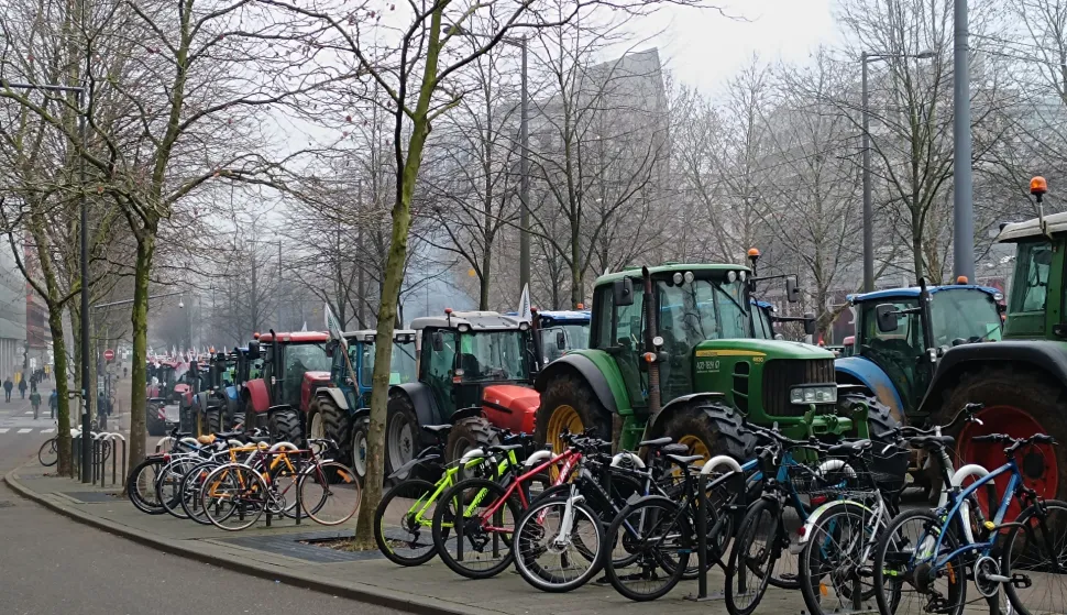 Strasbourg, 21.06.2026. - Prosvjed poljoprivrednika protiv trgovinskog sporazuma EU-a i Mercosura ispred Europskog parlamenta u Strasbourgu. foto HINA/ Doris Kujek Bačani/ml