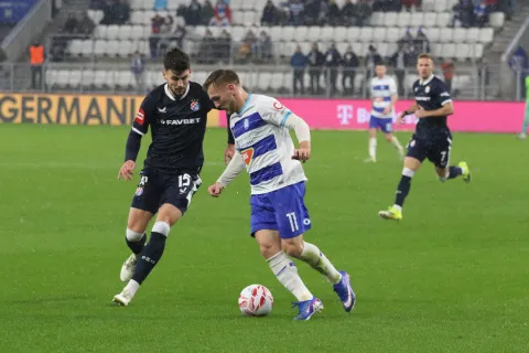 Osijek, 25. 01. 2026, Opus Arena, nogomet, Osijek - Dinamo. SuperSport HNL 25/26. Nail Omervić (11).snimio GOJKO MITIĆ