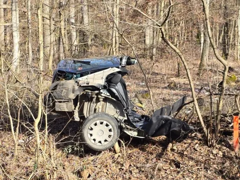 &Scaron;koda prepolovljena nakon sudara, ozlijeđeno &scaron;est osoba