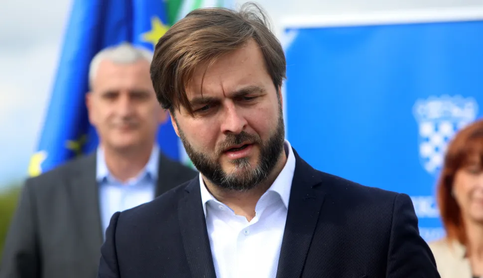 27.04.2022., Karlovac - Svecano obiljezavanje dovrsetka radova na nasipima uz Koranu i Mreznicu na lokaciji Logoriste-Mala Svarca-Turanjski Poloj, ukupne duljine 5,8 km koji je realiziran u sklopu EU projekta "Sustav zastite od poplava karlovacko-sisackog podrucja, 1. faza- karlovacko podrucje". Svecanosti su nazocili ministar gospodarstva i odrzivog razvoja Tomislav Coric, zupanica Karlovacke zupanije Martina Furdek Hajdin, gradonacelnik grada Karlovca Damir Mandic te generalni direktor Hrvatskih voda Zoran Durokovic sa suradnicima. Photo: Kristina Stedul Fabac/PIXSELL